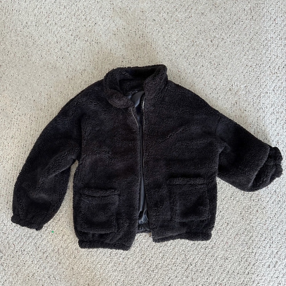 Black Sherpa zip up jacket